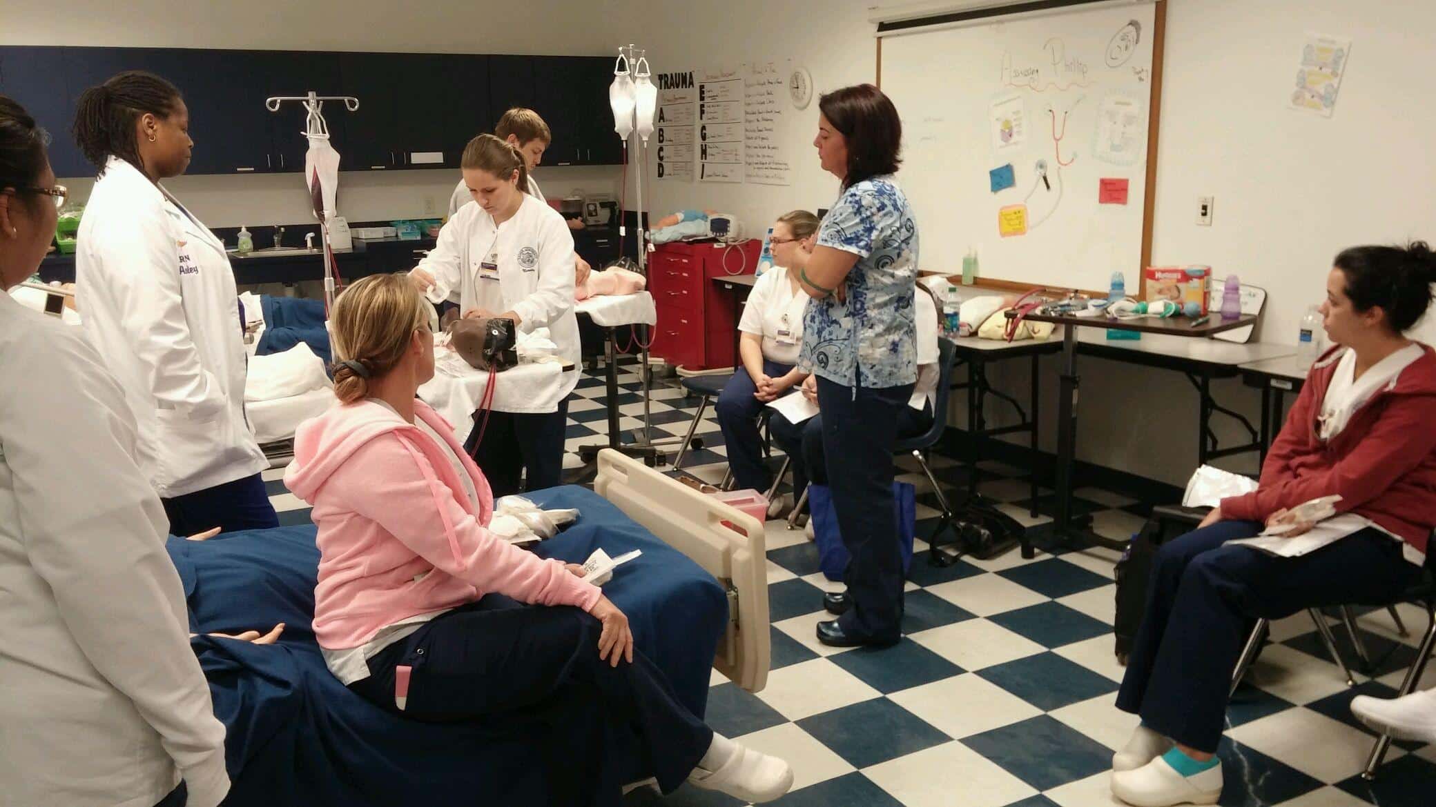 Melbourne Nursing Students Spend Time in the Simulation Lab