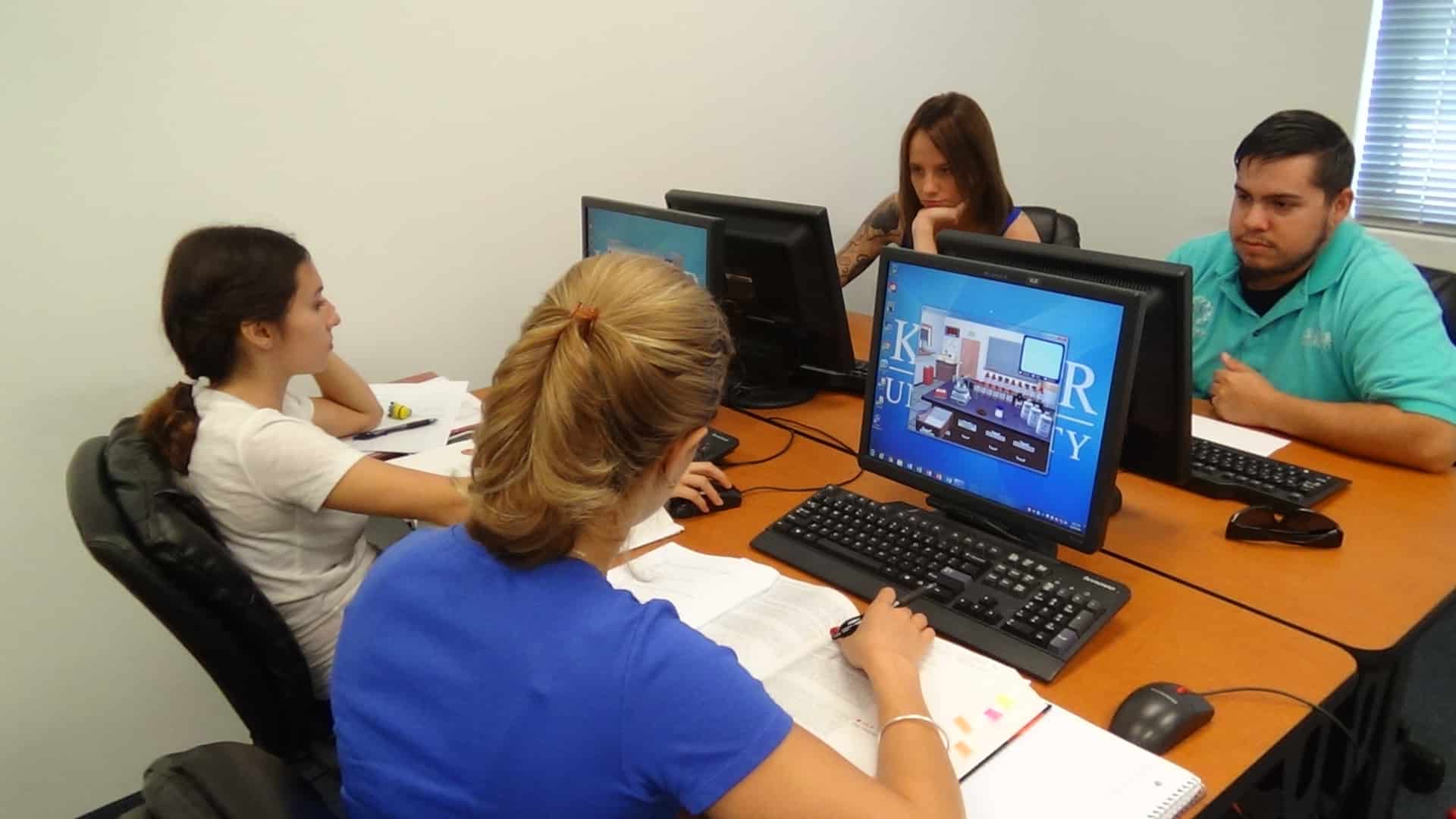 Fort Myers Biomedical Students Use Virtual Chemistry Lab