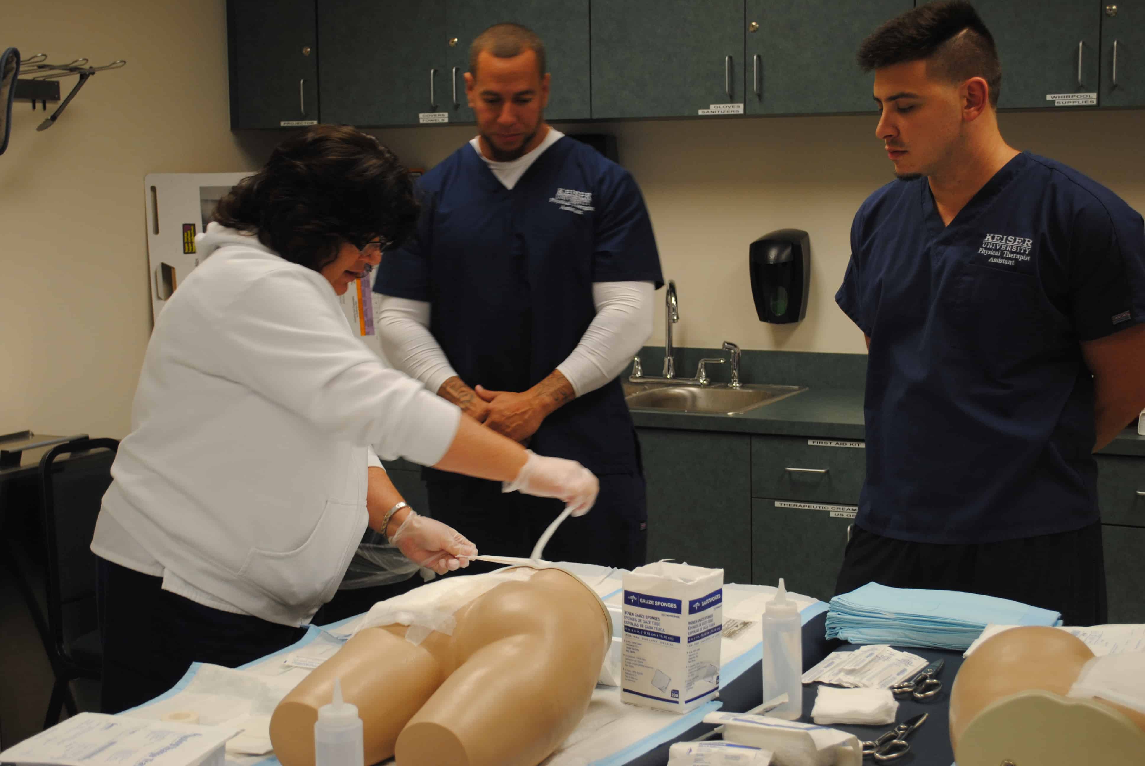 The Miami Campus Holds its First Class for the Physical Therapy Assistant Program