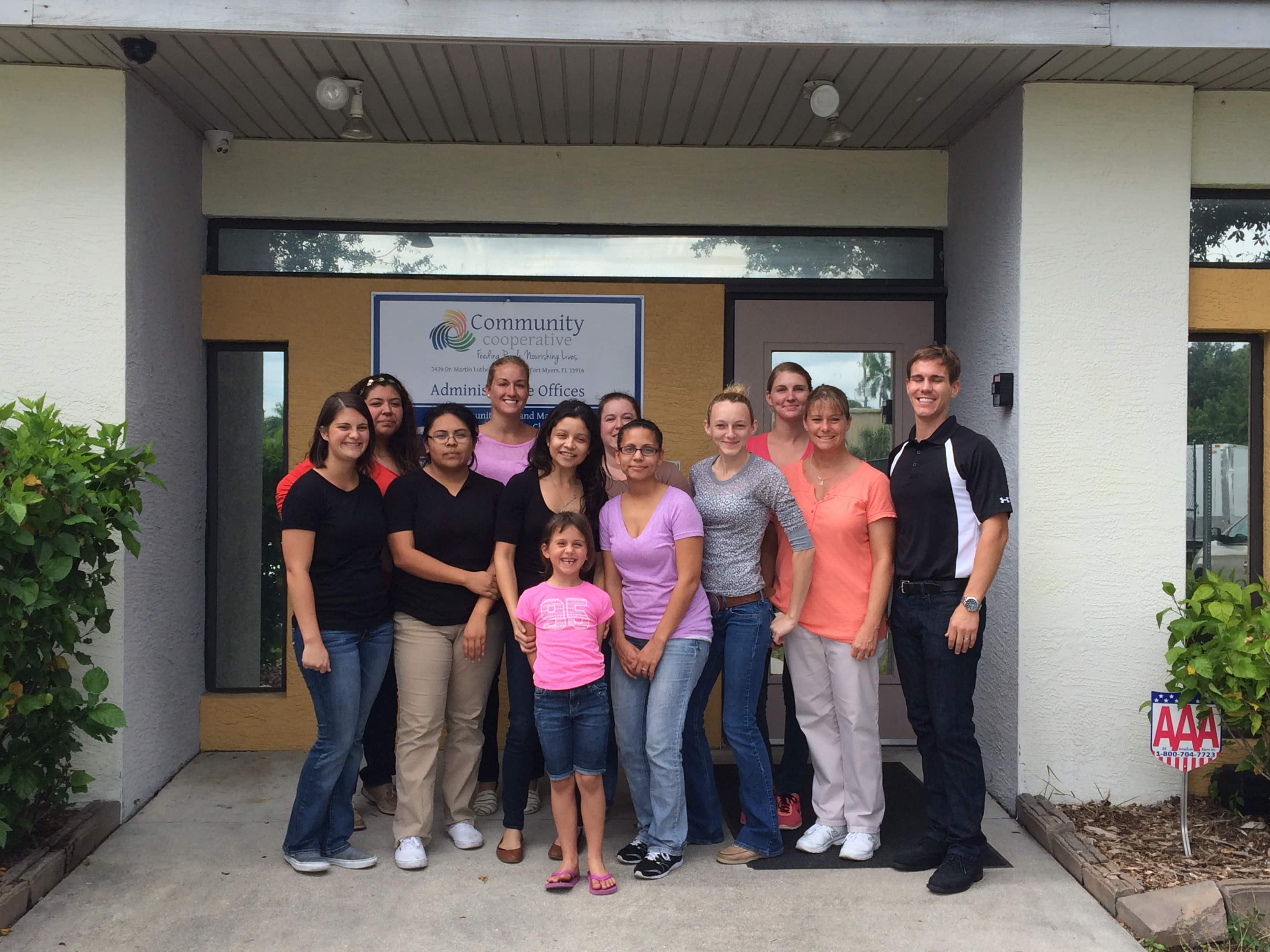 Fort Myers Occupational Therapy Assistant Students Volunteer Time