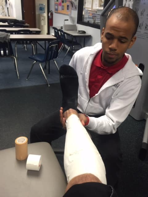 SMFT Students in Ft. Lauderdale Learned New Taping Techniques