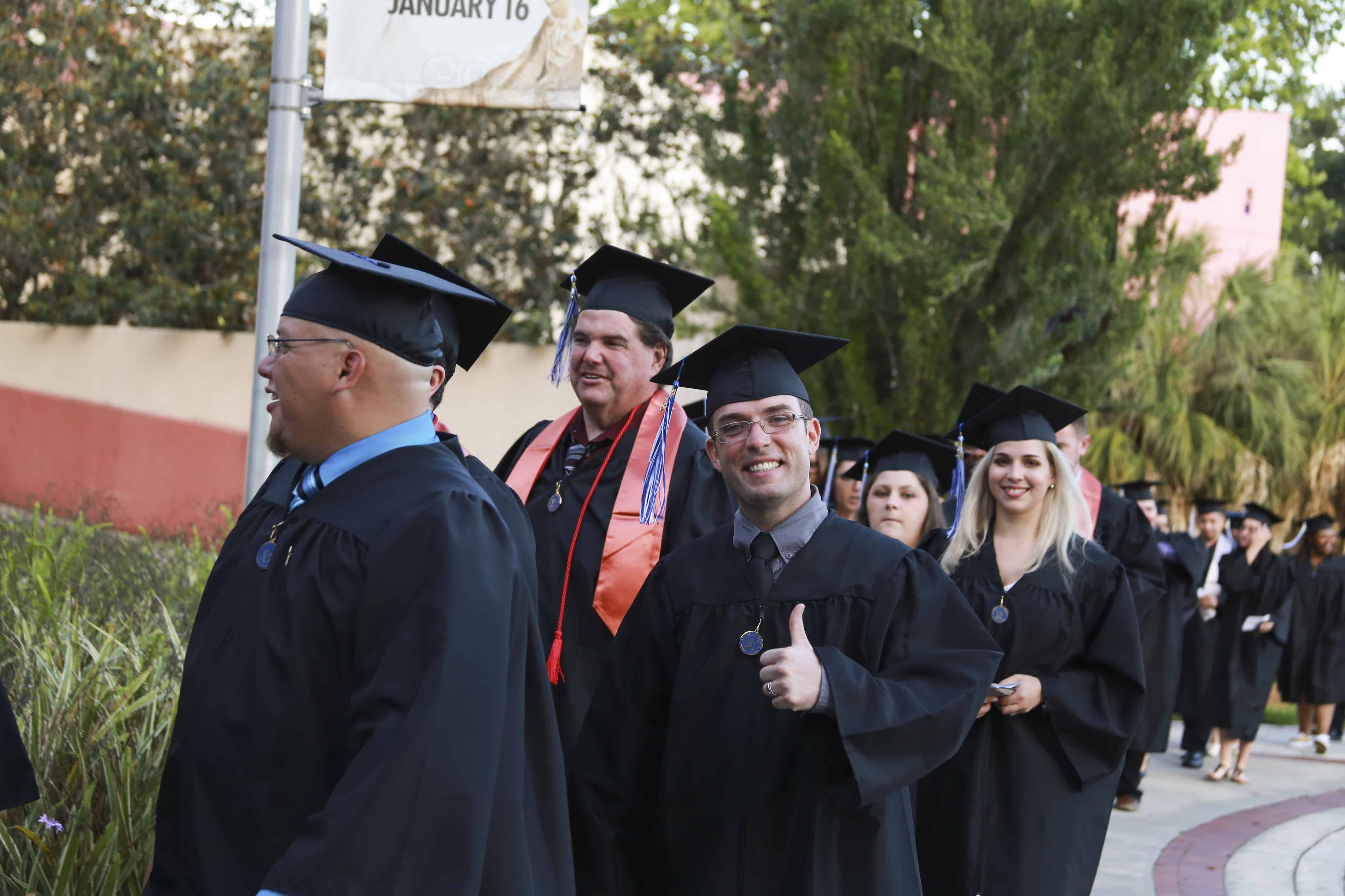 Lakeland Holds Summer Commencement Ceremony