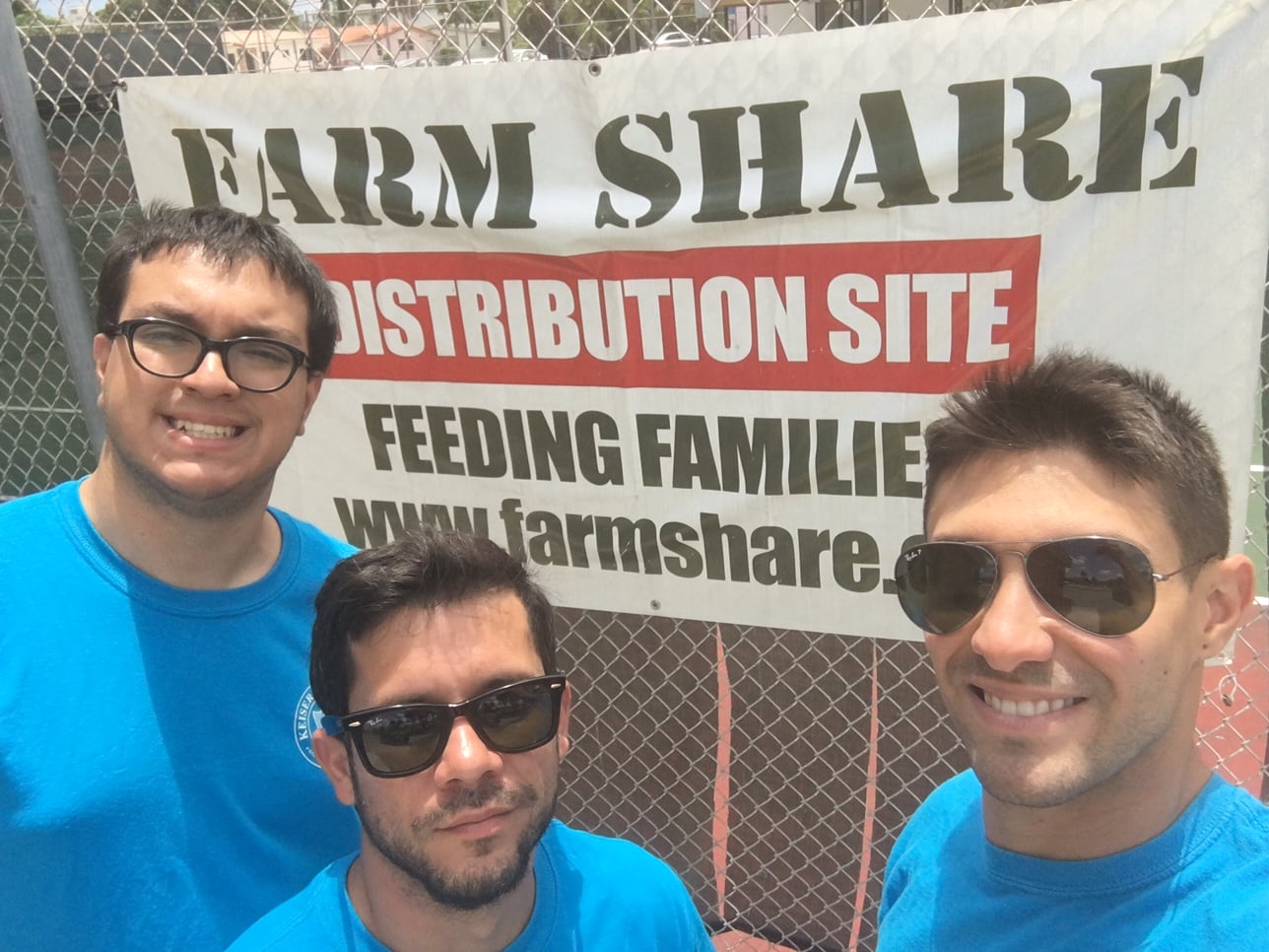 Miami Students Volunteer at Farm Share