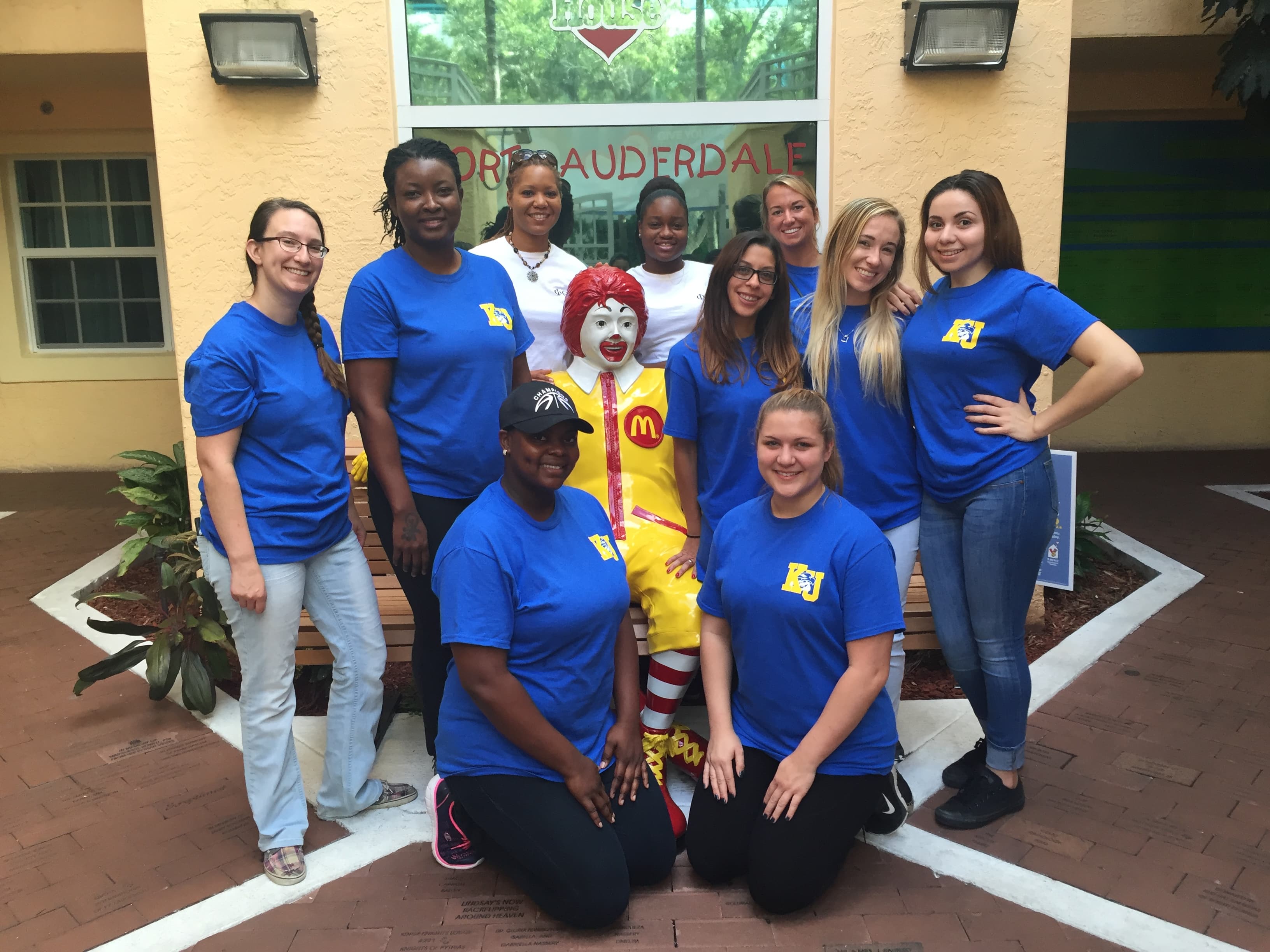 Ft. Lauderdale Students Volunteer at Ronald McDonald House Keiser
