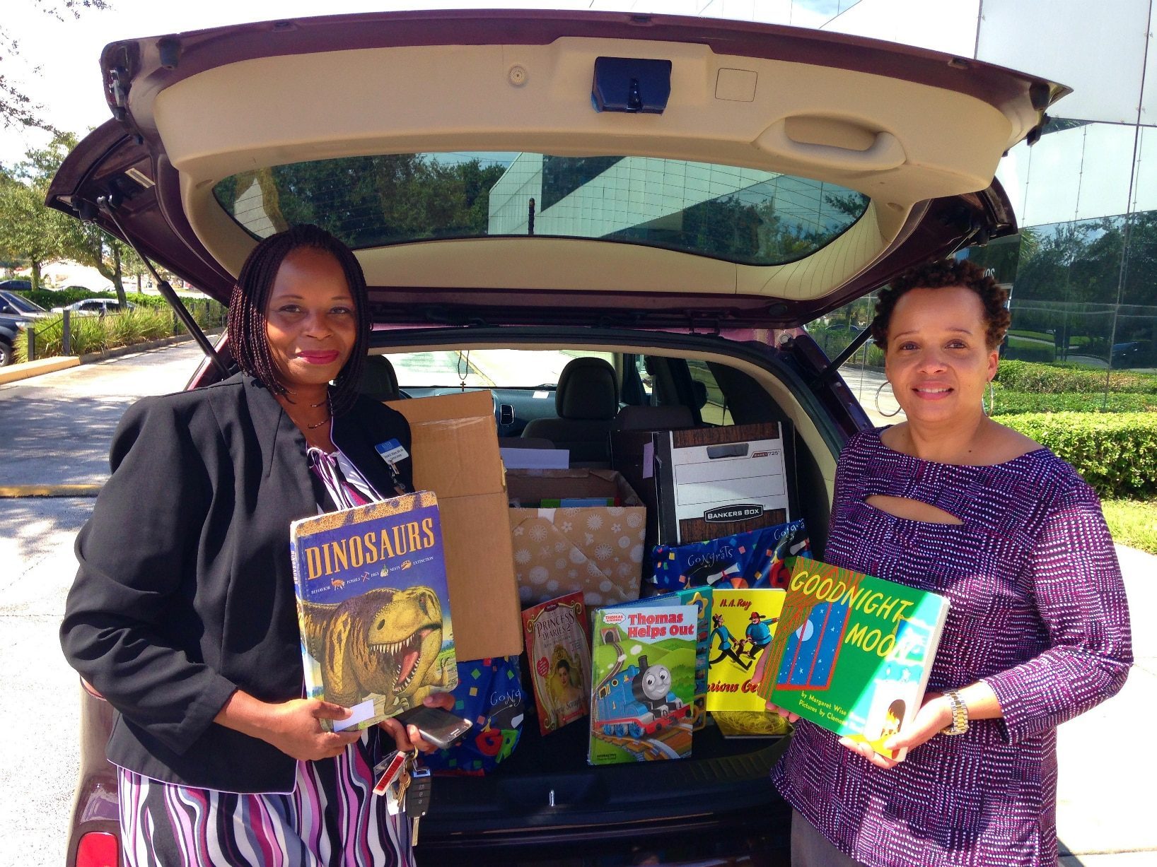 Jacksonville’s Campus Donates Over 400 Books to the Early Learning Coalition!