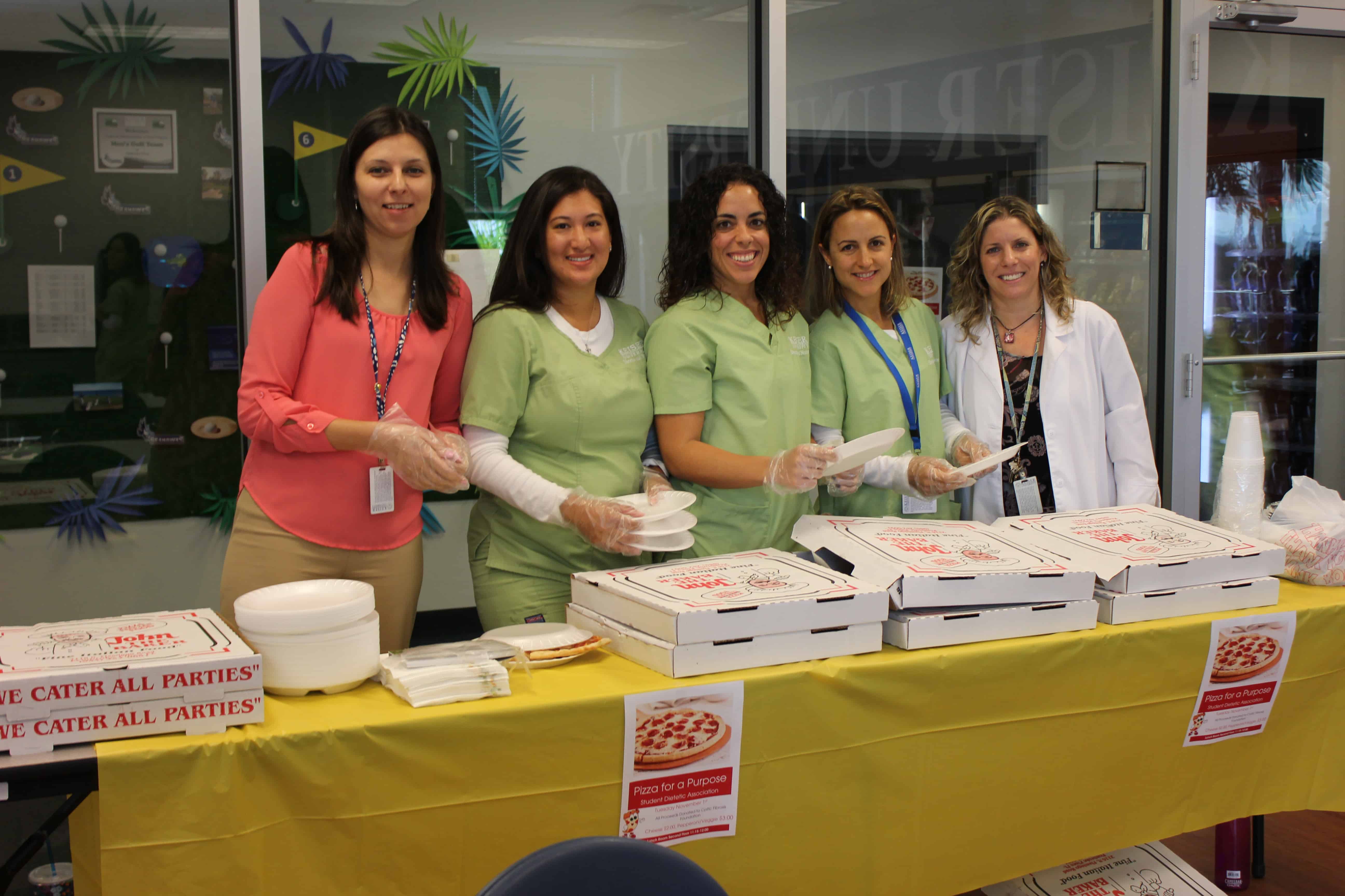 Pembroke Pines  Sells Pizza to Raise Funds for CFF