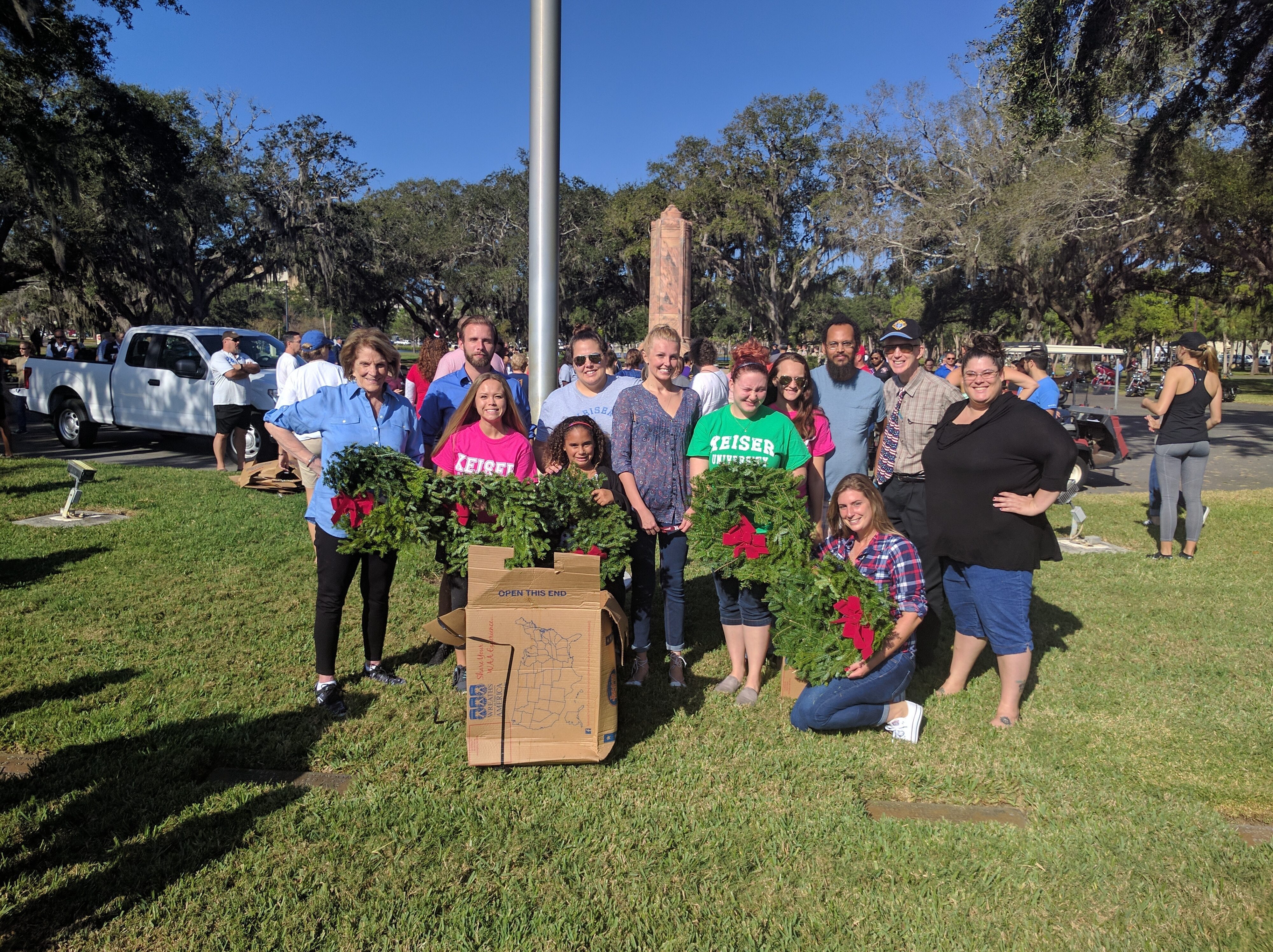 The Clearwater Campus Participates in “Wreaths Across America”