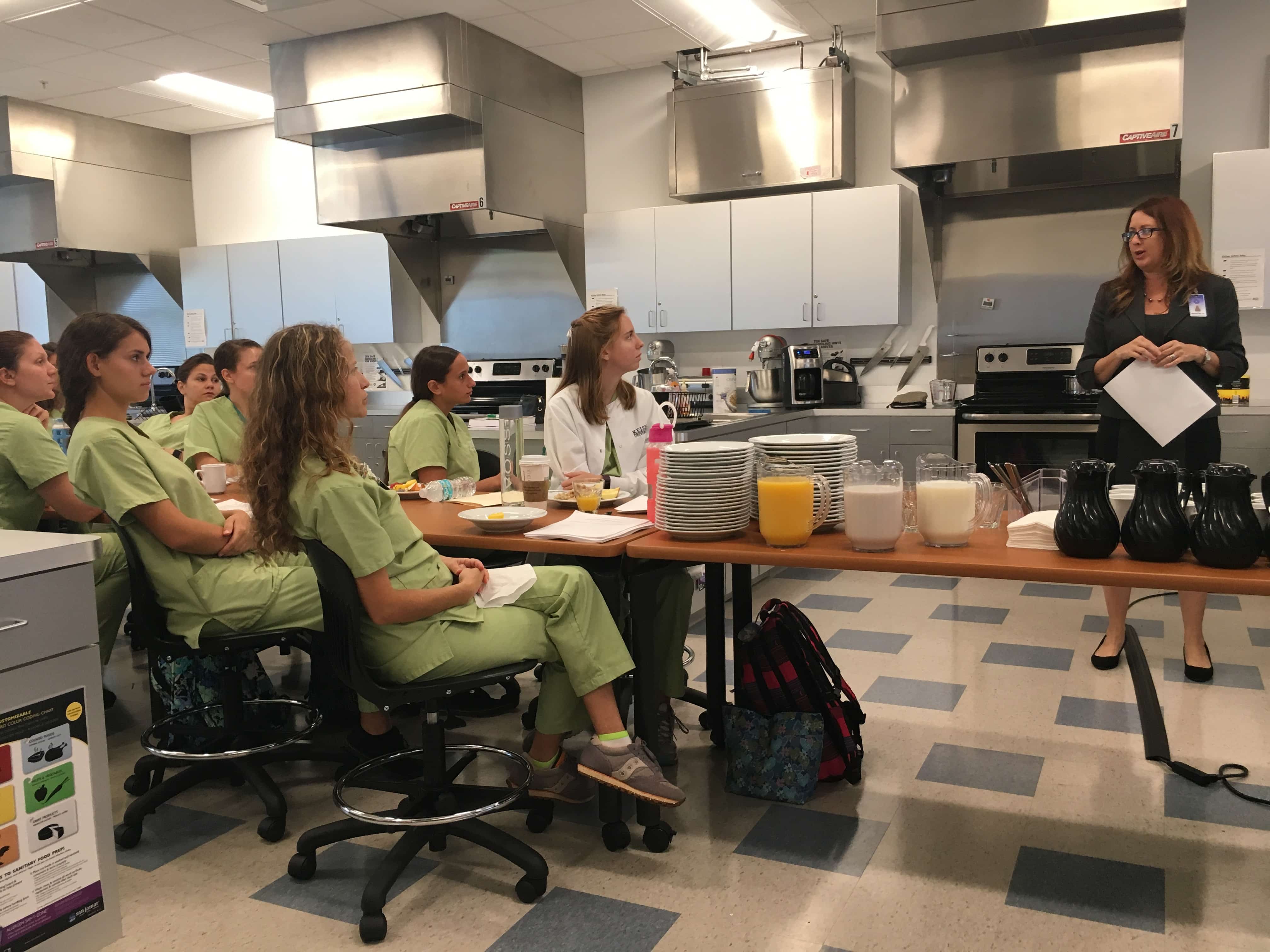 Dietetics and Nutrition Students Implement a Mentoring Program