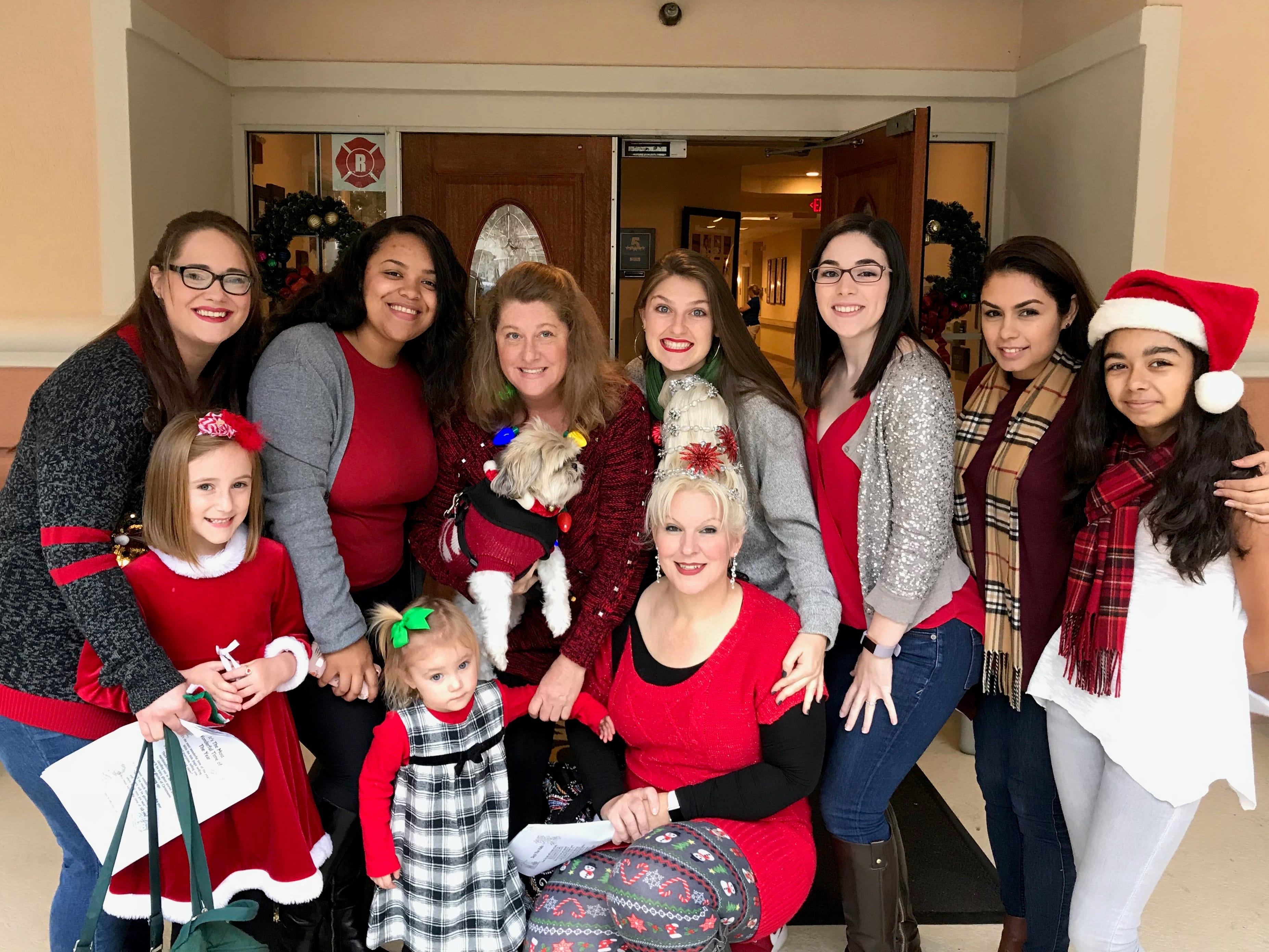 Tampa Nursing Students Spread Holiday Cheer