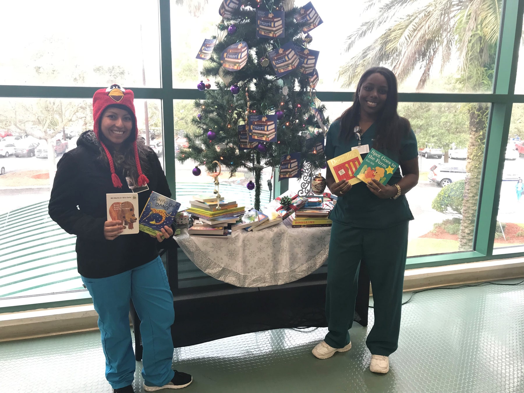 The Sarasota Campus Donates Books to Children First