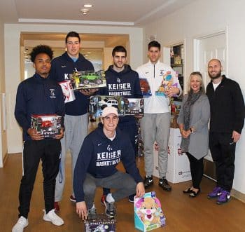 Quantum House Toy Drive - Student Athletes From Keiser University’s Flagship Campus Donate Toys To The Quantum House - Community News