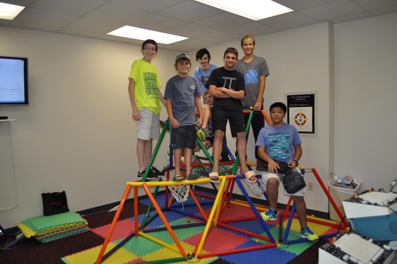 KU-Tampa Professor Hosts Summer Camp for Kids Serious About Learning Engineering While Having Fun