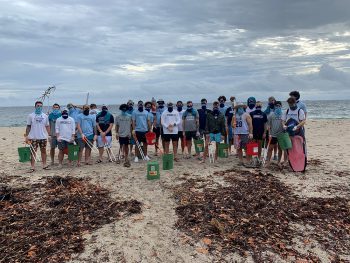 Flagship Lacrosse Team Beach Clean Up 9 20 - Seahawk Lacrosse Team Members Roll-up Sleeves To Clean-up Florida’s Coast - Community News