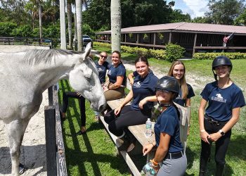 Keiser Equestrian Team Members Enjoy Intercollegiate Horse Show Competitions