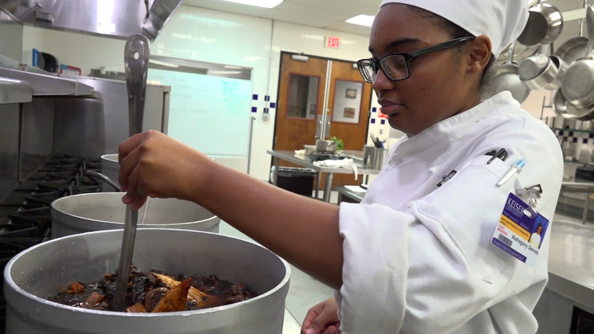 Keiser University Tallahassee Center for Culinary Arts prepares for Thanksgiving meal
