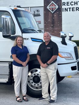 Ku Flagship Campus Student Lena Wallace With Father Ken Wallace - Student Credits Family Members For Foundation Of Automotive Industry Success - Community News