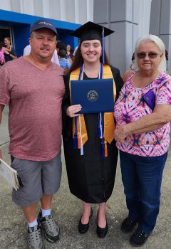 Ku Lakeland Valedictorian Hayley Fudge With Her Father Tim And Her Grandmother Barbara Fudge - Keiser University Valedictorian Credits Family, High School Teacher And Others For Success - Graduate Spotlight