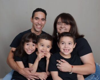 Tamara Lynn Miller poses with her children and family members.